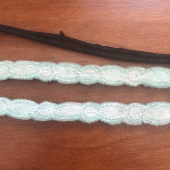 One pearl beaded head band - Picture 3 of 5